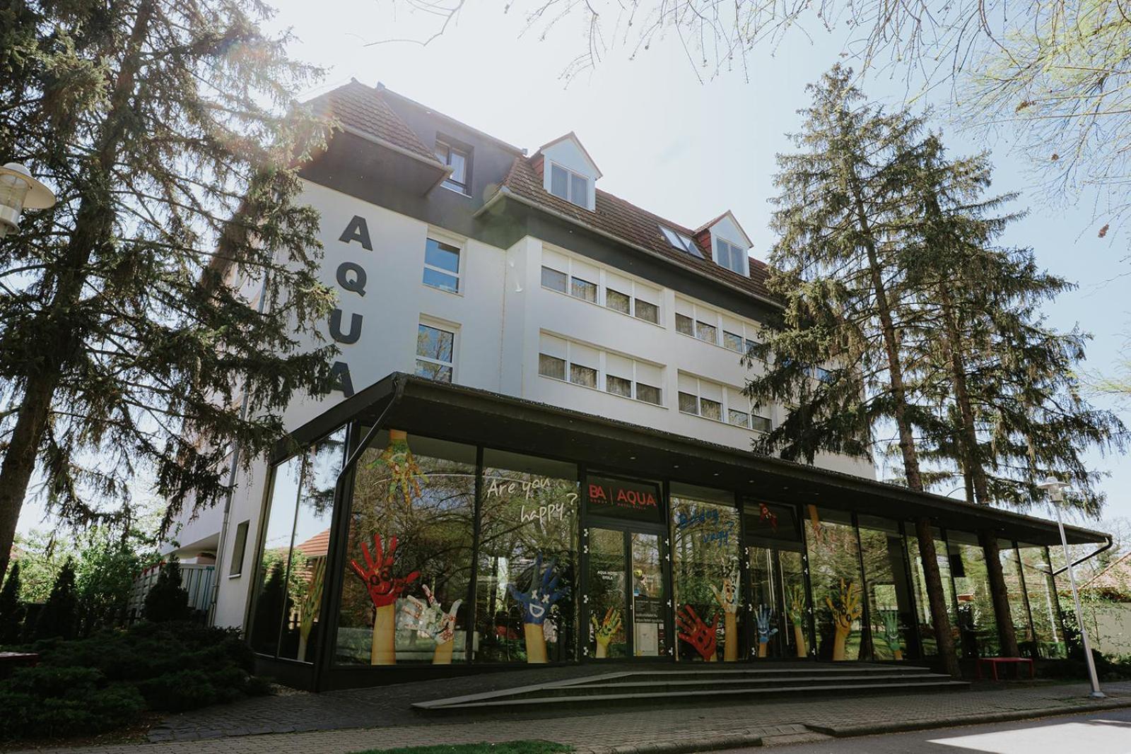Aqua Hotel Gyula Eksteriør billede