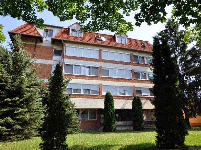 Aqua Hotel Gyula Eksteriør billede